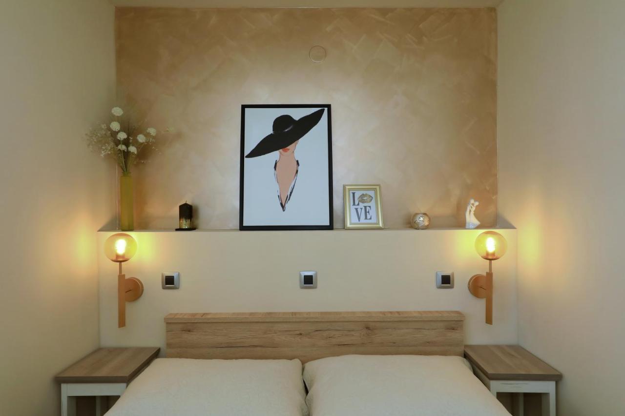 Apartman Zara Buitenkant foto